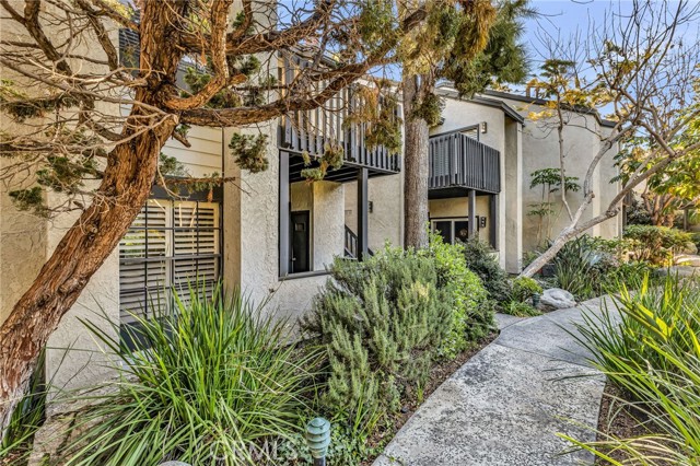 Detail Gallery Image 2 of 32 For 2538 W Macarthur, Unit E, Santa Ana,  CA 92704 - 2 Beds | 2 Baths