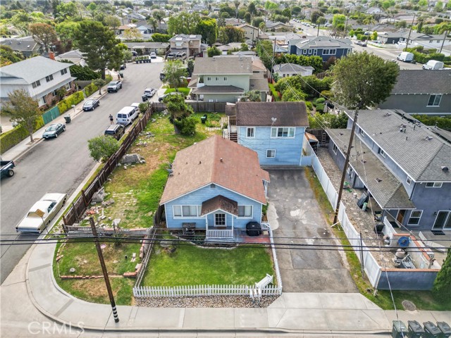 2110 Orange Avenue, Costa Mesa CA: https://media.crmls.org/medias/3dd85ace-7357-48e9-80fc-73f0f7764488.jpg