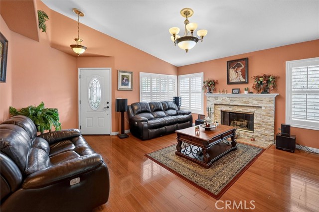 Detail Gallery Image 4 of 34 For 25845 Anderson Ln, Stevenson Ranch,  CA 91381 - 3 Beds | 2 Baths