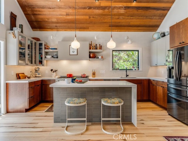 1750 La Luna Court, San Luis Obispo CA: https://media.crmls.org/medias/3dd8d764-6ce6-4edc-a1b8-4cf047a32c67.jpg