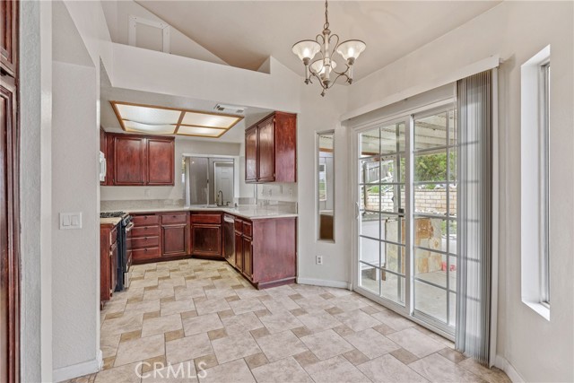 Detail Gallery Image 8 of 21 For 26038 Pinzon Ct, Moreno Valley,  CA 92555 - 3 Beds | 2/1 Baths
