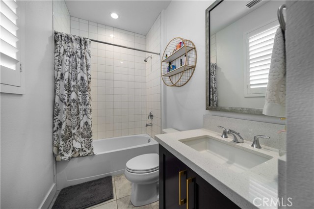 Detail Gallery Image 40 of 61 For 19127 Malabar St, Canyon Country,  CA 91351 - 5 Beds | 4 Baths