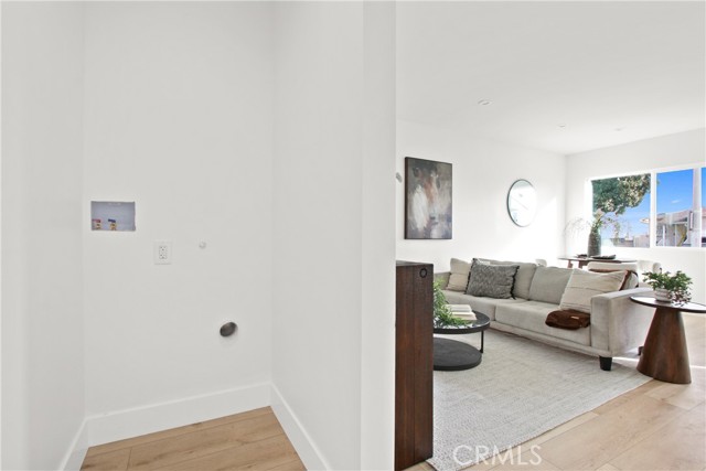 Detail Gallery Image 11 of 14 For 2711 E Monroe St, Carson,  CA 90810 - 3 Beds | 2 Baths