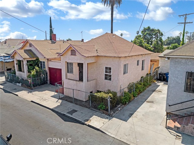 Detail Gallery Image 1 of 22 For 2201 Trinity, Los Angeles,  CA 90011 - 9 Beds | 4 Baths