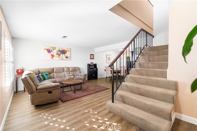 Detail Gallery Image 10 of 37 For 1517 237th, Harbor City,  CA 90710 - 4 Beds | 3 Baths