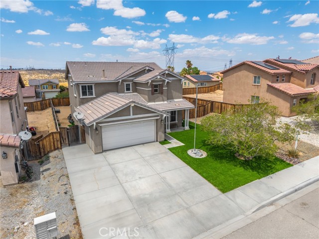 Detail Gallery Image 2 of 32 For 17024 Mastodon Pl, Victorville,  CA 92394 - 4 Beds | 2/1 Baths