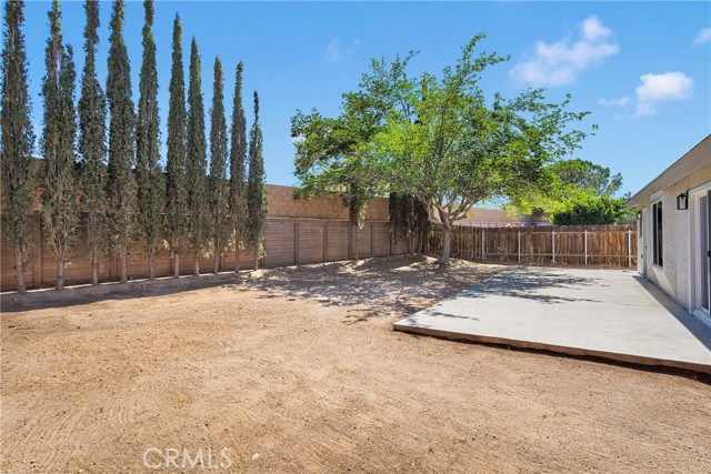14463 Birchwood Drive, Hesperia CA: https://media.crmls.org/medias/3ddcc20e-3c31-4536-80e5-1ef7b64e3585.jpg
