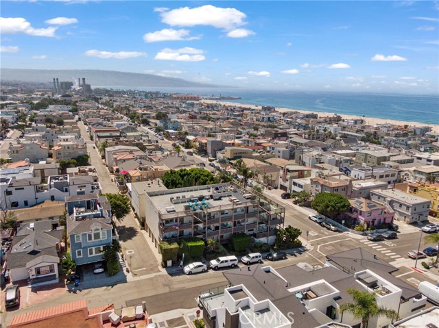 1023 Loma Drive, Hermosa Beach, California 90254, 2 Bedrooms Bedrooms, ,3 BathroomsBathrooms,Residential,Sold,Loma,PV22194406