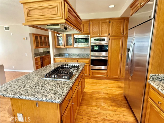 Detail Gallery Image 5 of 30 For 2206 Cedar Ridge Ct, Oxnard,  CA 93036 - 4 Beds | 3 Baths