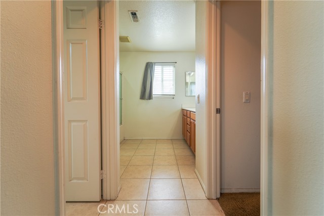 Detail Gallery Image 11 of 29 For 418 N Placer Privado, Ontario,  CA 91764 - 3 Beds | 2/1 Baths