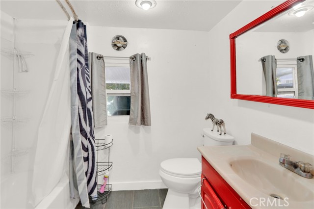 Detail Gallery Image 13 of 16 For 1045 N Azusa #61,  Covina,  CA 91722 - 4 Beds | 1 Baths
