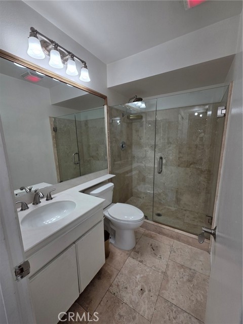 Detail Gallery Image 10 of 24 For 7800 Topanga Canyon #303,  Canoga Park,  CA 91304 - 2 Beds | 2 Baths