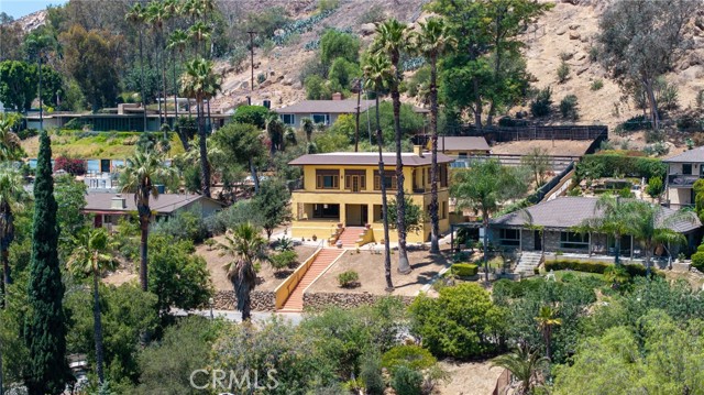 Front Image Thumbnail for CRIV26139310