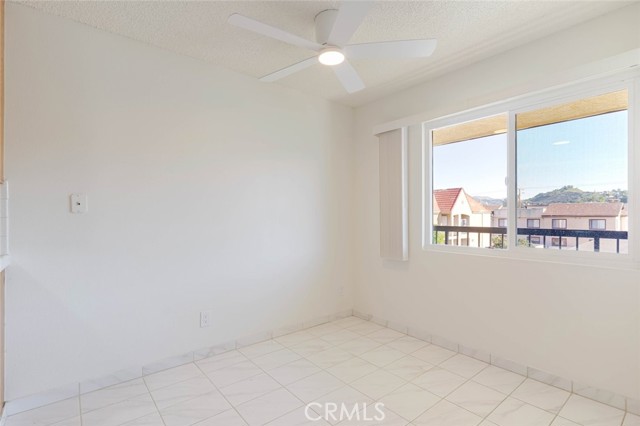 Detail Gallery Image 10 of 26 For 909 E Chevy Chase #9,  Glendale,  CA 91205 - 2 Beds | 2 Baths