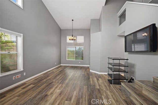 4 Chisholm Trail, Trabuco Canyon CA: https://media.crmls.org/medias/3de115e4-d0ca-4312-8497-2f3bcdf8ba2c.jpg