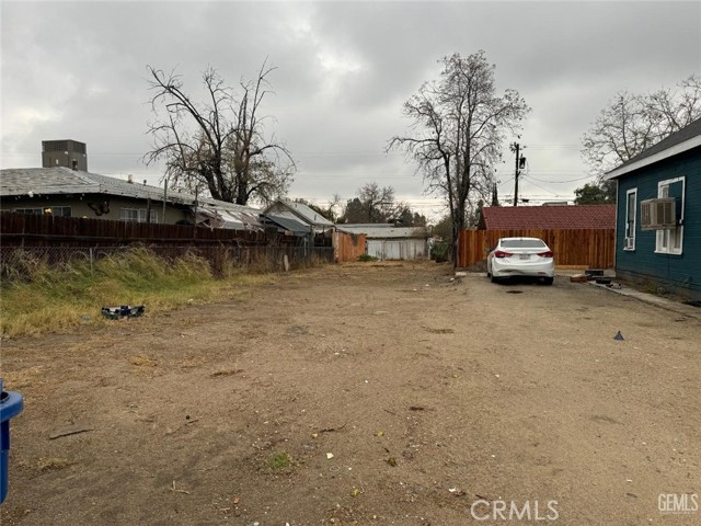 Detail Gallery Image 8 of 12 For 705 Irene St, Bakersfield,  CA 93305 - 2 Beds | 1 Baths