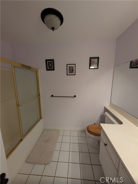 16857 San Fernando Mission Boulevard, Granada Hills CA: https://media.crmls.org/medias/3de1919a-c303-4f3c-9df3-8ed303c2e95a.jpg