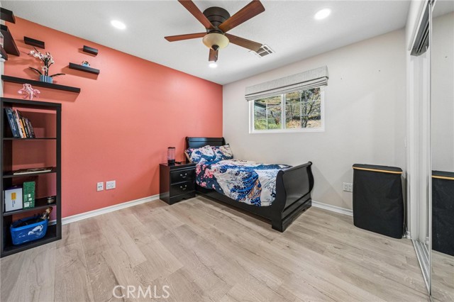 Detail Gallery Image 26 of 36 For 27920 Camp Plenty Rd, Canyon Country,  CA 91351 - 3 Beds | 2 Baths