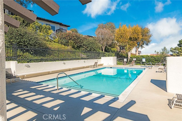 37 Aspen Way, Rolling Hills Estates, California 90274, 2 Bedrooms Bedrooms, ,2 BathroomsBathrooms,Residential,Sold,Aspen,PV23025170