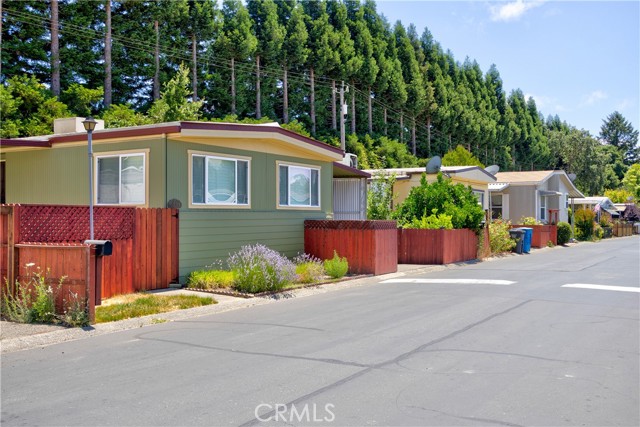 5250 Whispering Creek Drive, Santa Rosa CA: https://media.crmls.org/medias/3de1fd8e-5f35-41f4-8ebc-72413c170c99.jpg