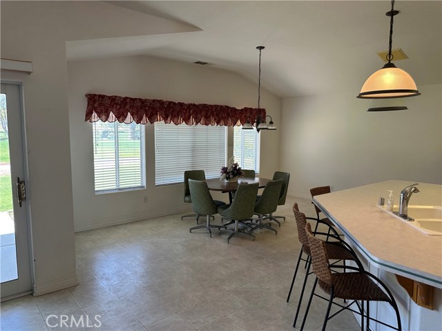 14767 Greenbriar Drive, Helendale CA: https://media.crmls.org/medias/3de2e557-2d1a-4c85-adac-3168998e8339.jpg