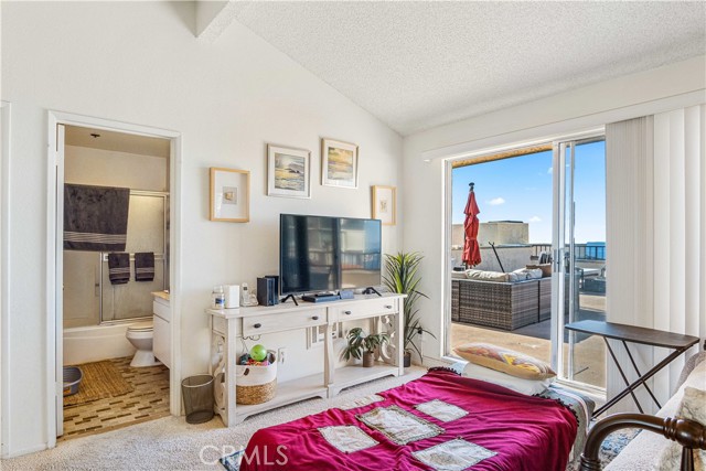 555 Esplanade, Redondo Beach, California 90277, 3 Bedrooms Bedrooms, ,3 BathroomsBathrooms,Residential,Sold,Esplanade,SB22021608
