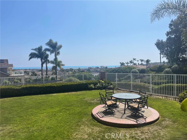 27 High Bluff, Laguna Niguel CA: https://media.crmls.org/medias/3de2ec7f-42ba-46cc-9e77-4b9c85529366.jpg