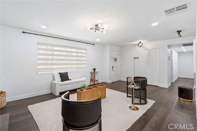 6212 Santa Rita Avenue, Garden Grove CA: https://media.crmls.org/medias/3de2fcdb-8dde-490d-93e9-f2c32267fbaa.jpg