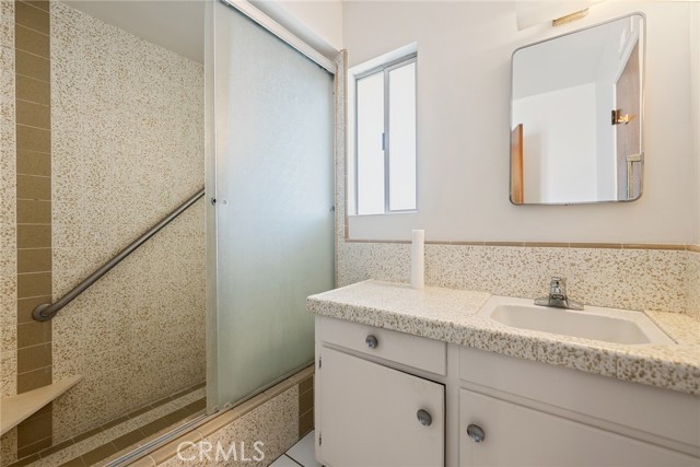 9301 Dewey Drive, Garden Grove CA: https://media.crmls.org/medias/3de39070-cc87-4c8c-beff-af801df205c8.jpg