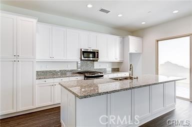Detail Gallery Image 7 of 35 For 143 Primrose, Lake Forest,  CA 92610 - 3 Beds | 3 Baths