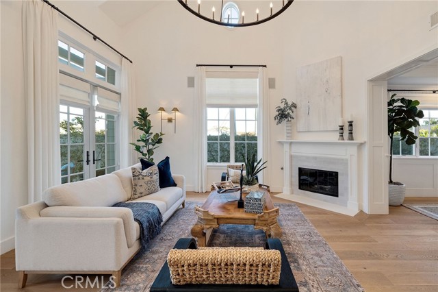 Detail Gallery Image 3 of 70 For 1450 6th St, Manhattan Beach,  CA 90266 - 6 Beds | 5/1 Baths