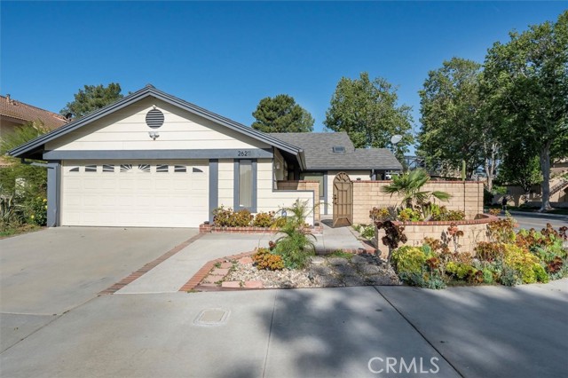 Detail Gallery Image 1 of 32 For 26211 Benito Ct, Valencia,  CA 91355 - 2 Beds | 2 Baths