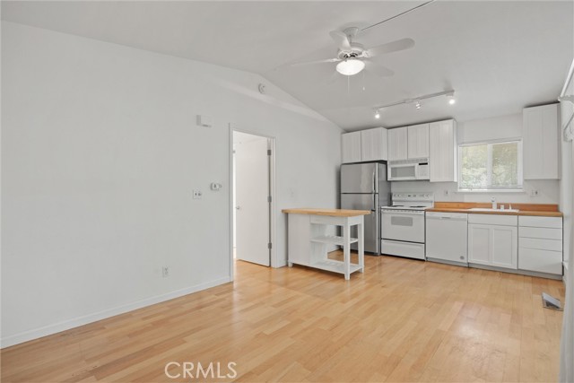 Detail Gallery Image 12 of 40 For 270 Honey Run Rd, Chico,  CA 95928 - 1 Beds | 1 Baths