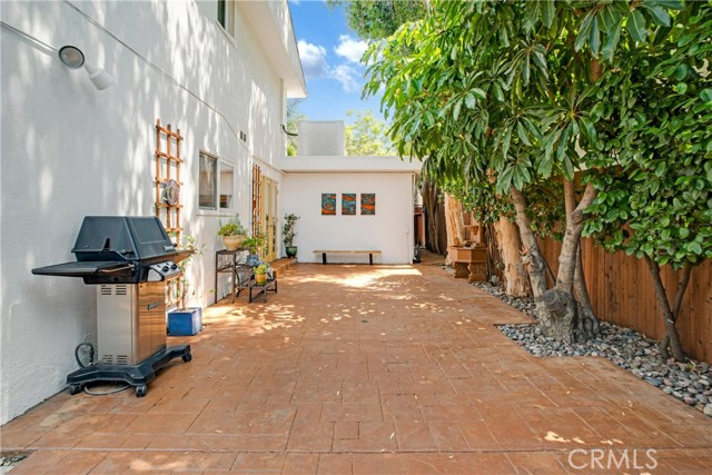 Detail Gallery Image 39 of 45 For 11967 Sunshine Ter, Studio City,  CA 91604 - 4 Beds | 3 Baths