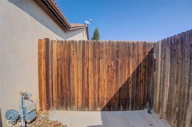 Detail Gallery Image 5 of 53 For 10500 Vista Bonita Dr, Bakersfield,  CA 93311 - 3 Beds | 2 Baths