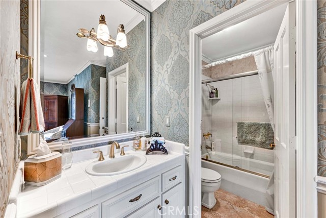 10302 Broadview Place, North Tustin CA: https://media.crmls.org/medias/3de6ad47-1872-4f3a-81f1-32369b5a2f1a.jpg