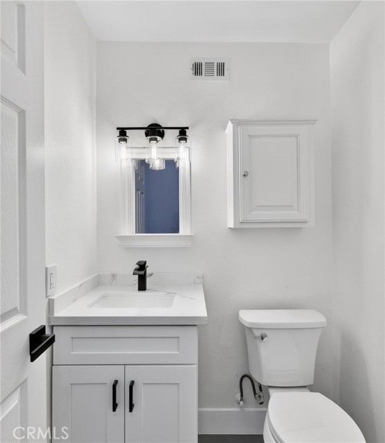 Detail Gallery Image 26 of 41 For 1527 Greenpoint Dr., Corona,  CA 92878 - 4 Beds | 2/1 Baths