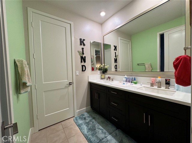 71 Cartwheel, Irvine CA: https://media.crmls.org/medias/3de73148-c847-42c0-a719-85408c91dd14.jpg