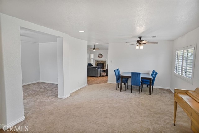 Detail Gallery Image 7 of 21 For 1839 Thomas Dr, Lancaster,  CA 93535 - 4 Beds | 2/1 Baths