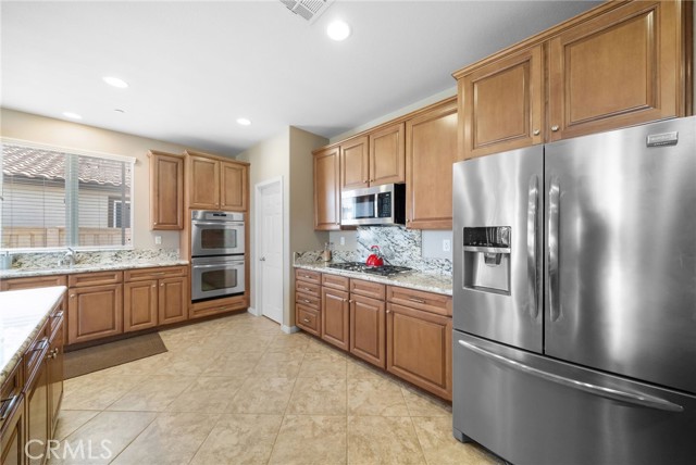 Detail Gallery Image 11 of 74 For 35638 Desert Rose Way, Lake Elsinore,  CA 92532 - 3 Beds | 2 Baths