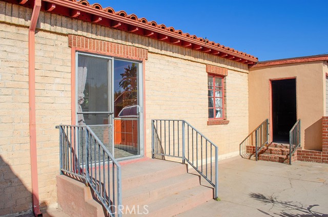 9103 Duarte Road, San Gabriel CA: https://media.crmls.org/medias/3de8a1ac-6e95-4b3e-b9e2-1a8d7b1cf858.jpg