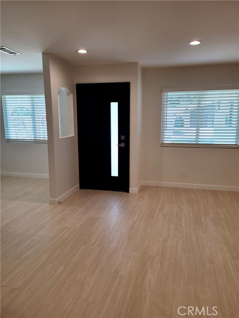 Detail Gallery Image 6 of 10 For 824 S Ponderosa St, Orange,  CA 92866 - 3 Beds | 2 Baths