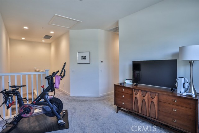 Detail Gallery Image 18 of 54 For 608 White Oaks, Lake Forest,  CA 92610 - 2 Beds | 2/1 Baths