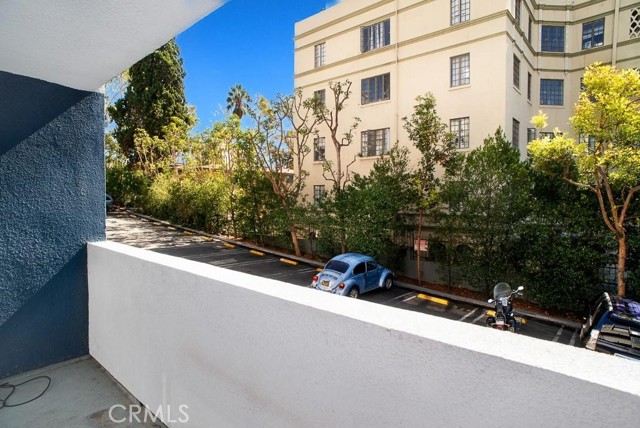 Detail Gallery Image 9 of 19 For 1940 N Highland, Los Angeles,  CA 90068 - 2 Beds | 2 Baths