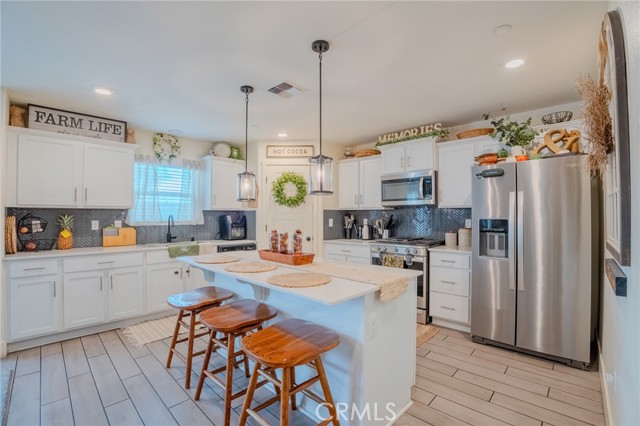 Detail Gallery Image 18 of 46 For 2104 Redding Way, Atwater,  CA 95301 - 5 Beds | 3/1 Baths