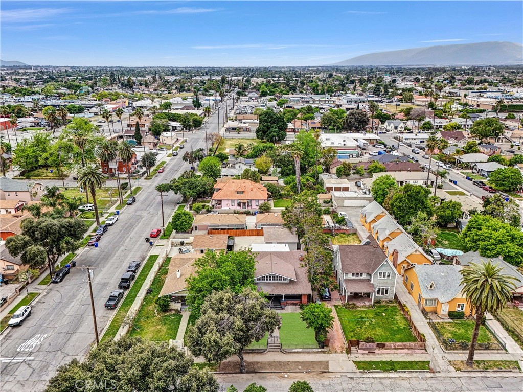 https://media.crmls.org/medias/3deb143a-5308-4cbb-ae27-25e4461766ef.jpg?preset=X-Large