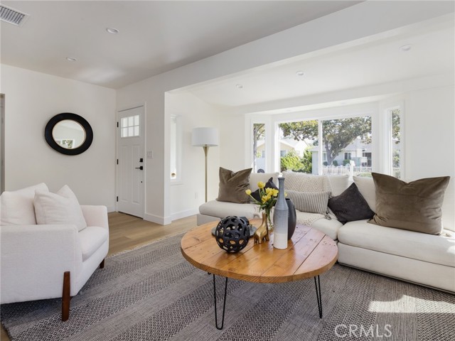 2709 182nd Place, Redondo Beach, California 90278, 3 Bedrooms Bedrooms, ,1 BathroomBathrooms,Residential,Sold,182nd,SB21201160