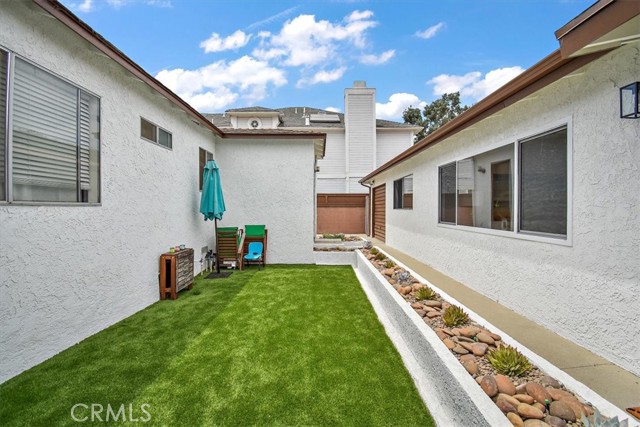2009 Graham Avenue, Redondo Beach, California 90278, ,Residential Income,Sold,Graham,SB23143198