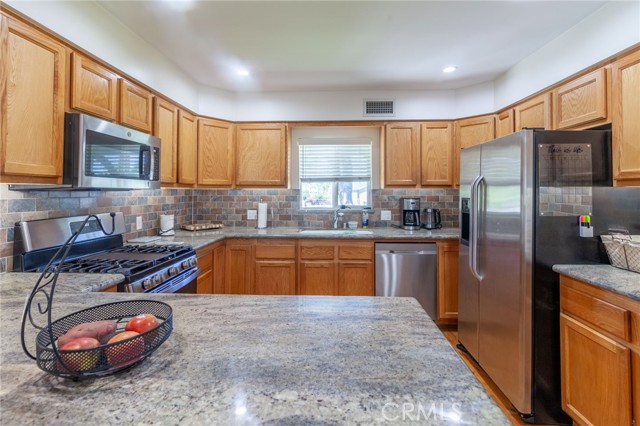 Image 4 of 34 For 10838 Burnet Avenue