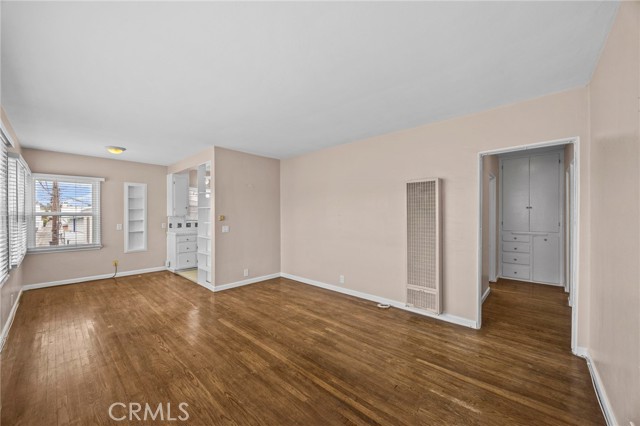 Detail Gallery Image 3 of 12 For 4617 E Ocean Bld #5,  Long Beach,  CA 90803 - 1 Beds | 1 Baths